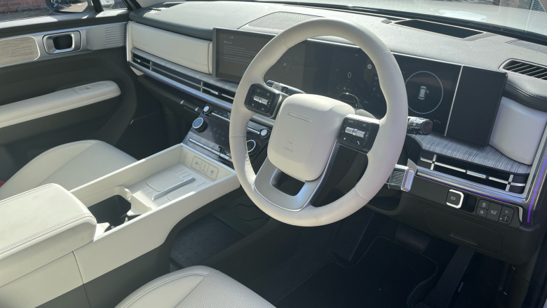 Hyundai SANTA FE 1.6 TGDi Plug-in Hybrid Ultimate 5dr 4WD Auto Estate